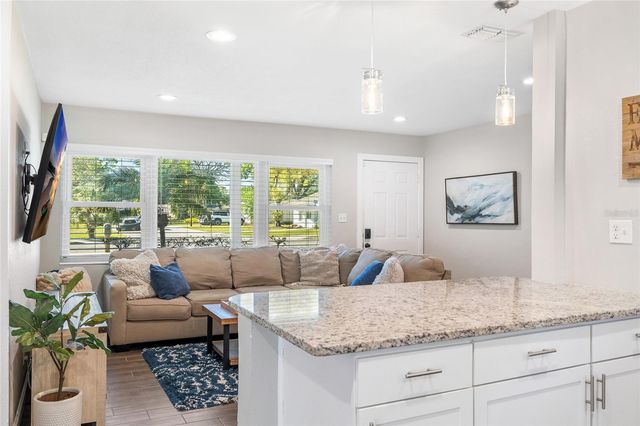 4105 W FAIR OAKS AVENUE, Tampa, FL 33611