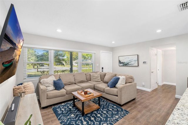 4105 W FAIR OAKS AVENUE, Tampa, FL 33611