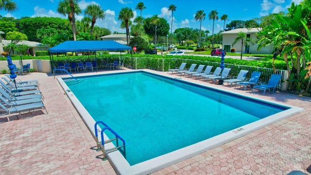 16 Stratford Drive C, Boynton Beach, FL 33436