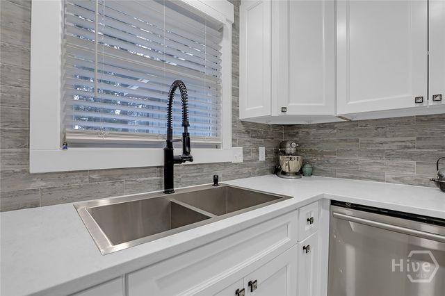 206 Hillary Road, Savannah, GA 31410