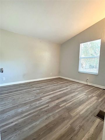 2911 NE 9TH STREET, Gainesville, FL 32609
