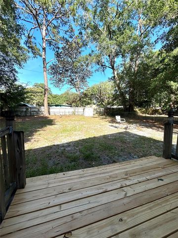 2911 NE 9TH STREET, Gainesville, FL 32609