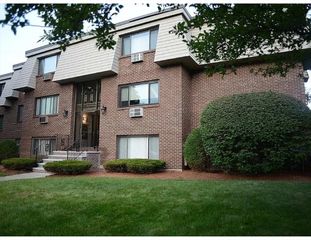 5 Hallmark Gardens 6, Burlington, MA 01803
