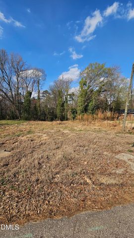 112 W Pine, Holly Springs, NC 27540