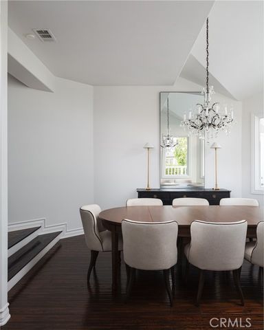 212 Kings Pl, Newport Beach, CA 92663