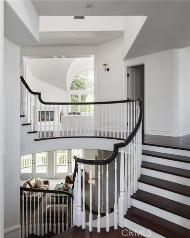 212 Kings Pl, Newport Beach, CA 92663