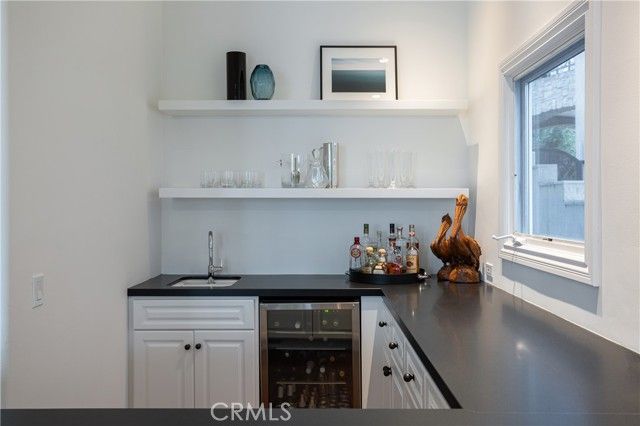 212 Kings Pl, Newport Beach, CA 92663