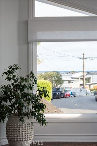 212 Kings Pl, Newport Beach, CA 92663