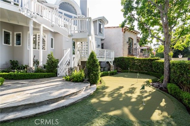 212 Kings Pl, Newport Beach, CA 92663