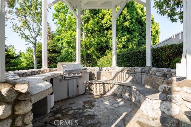 212 Kings Pl, Newport Beach, CA 92663