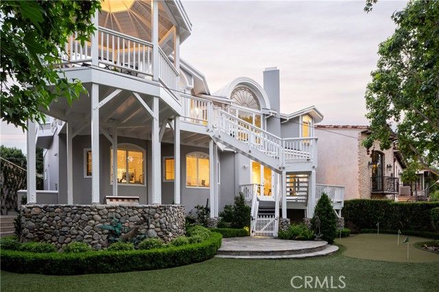 212 Kings Pl, Newport Beach, CA 92663