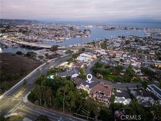 212 Kings Pl, Newport Beach, CA 92663