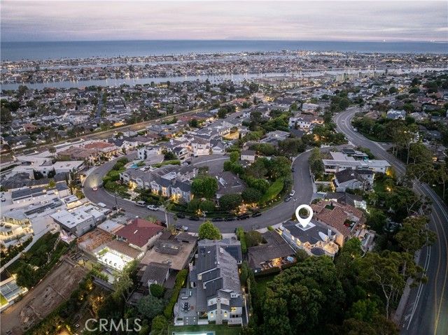 212 Kings Pl, Newport Beach, CA 92663