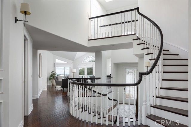 212 Kings Pl, Newport Beach, CA 92663