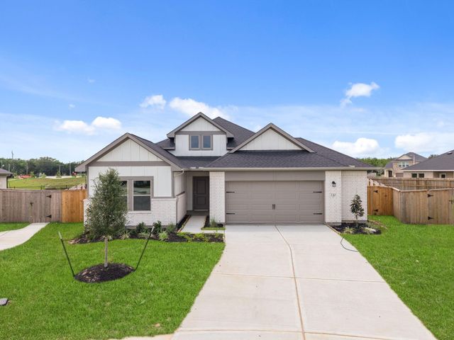 226 Magnolia Laurel Drive, Alvin, TX 77511