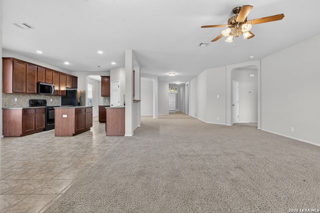 11631 LEMONMINT PKWY, San Antonio, TX 78245
