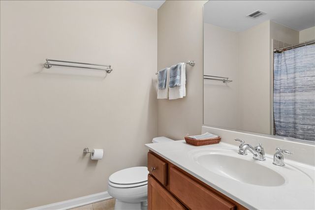 6420 Double Eagle Drive 306, Woodridge, IL 60517