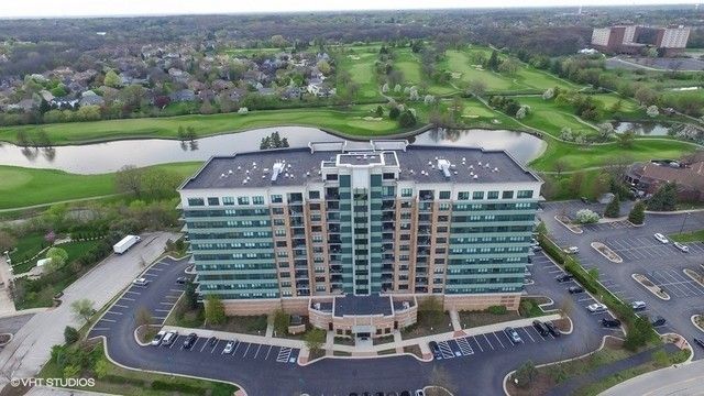 6420 Double Eagle Drive 306, Woodridge, IL 60517