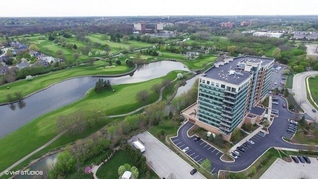 6420 Double Eagle Drive 306, Woodridge, IL 60517