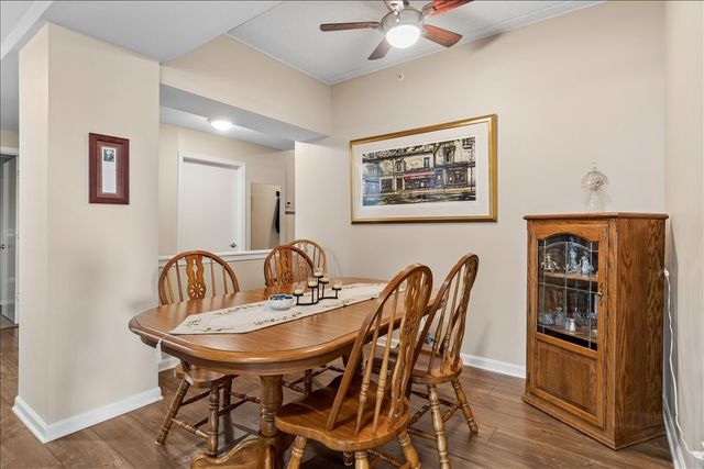 6420 Double Eagle Drive 306, Woodridge, IL 60517