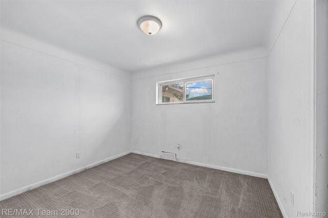 7638 N Gulley Road, Dearborn Heights, MI 48127