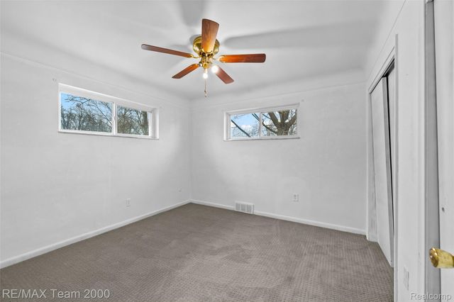 7638 N Gulley Road, Dearborn Heights, MI 48127