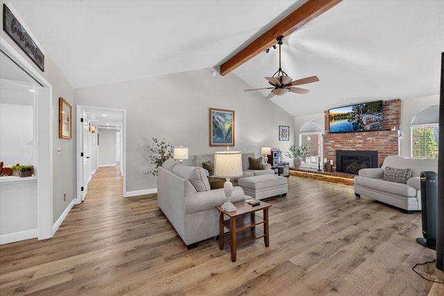 3733 W Wathen Avenue, Fresno, CA 93711