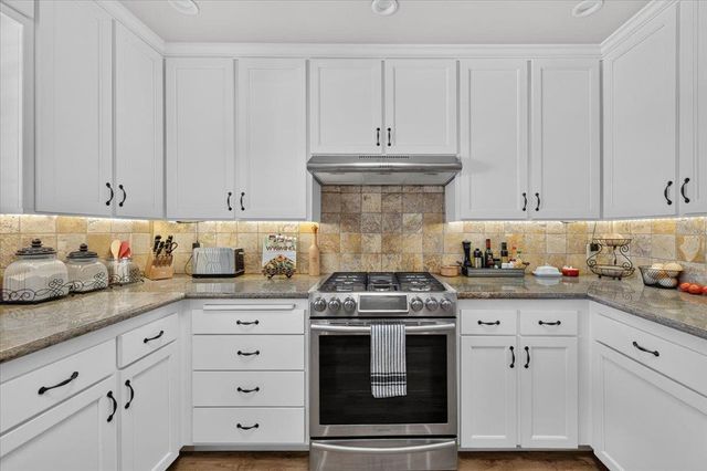 3733 W Wathen Avenue, Fresno, CA 93711