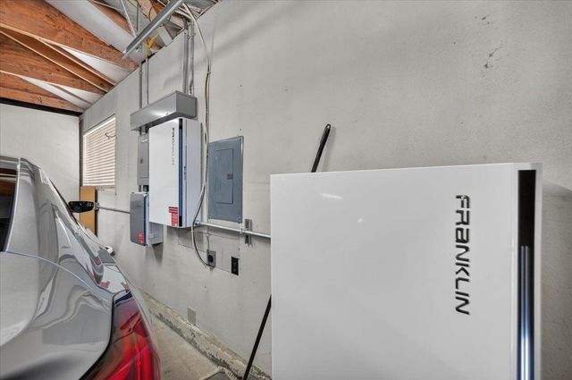 3733 W Wathen Avenue, Fresno, CA 93711