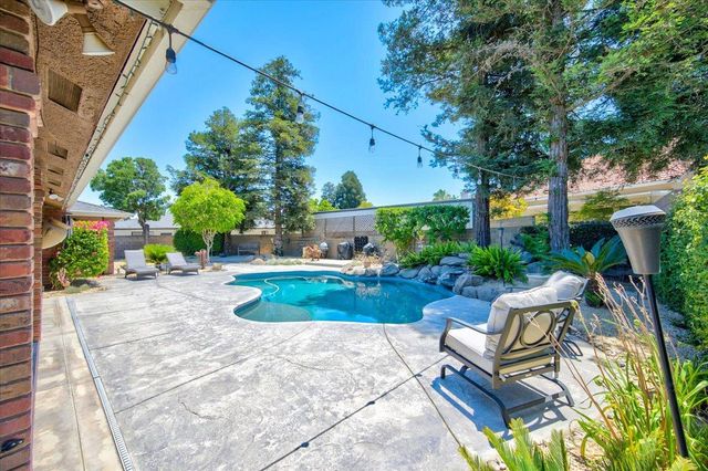 3733 W Wathen Avenue, Fresno, CA 93711