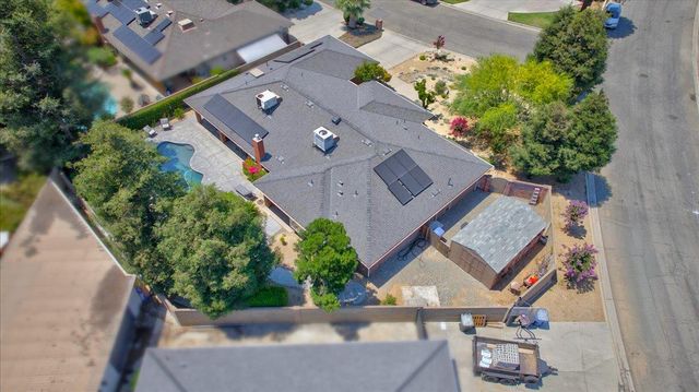 3733 W Wathen Avenue, Fresno, CA 93711