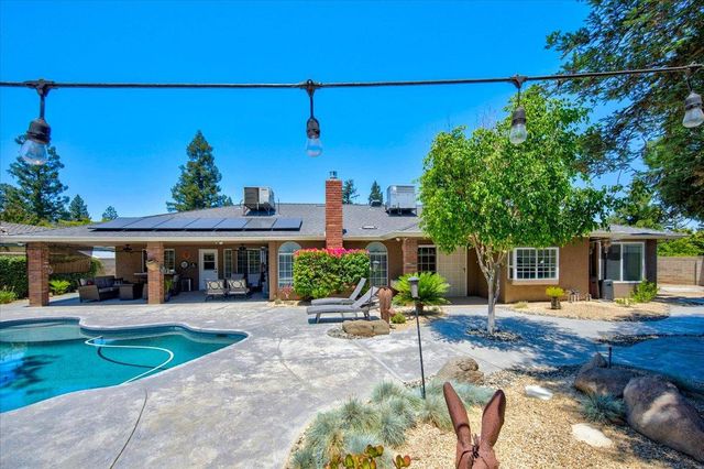 3733 W Wathen Avenue, Fresno, CA 93711