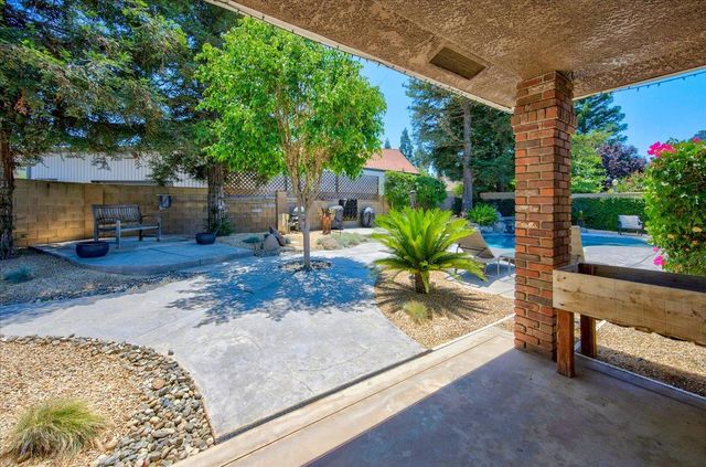 3733 W Wathen Avenue, Fresno, CA 93711