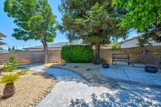 3733 W Wathen Avenue, Fresno, CA 93711