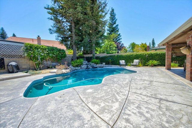 3733 W Wathen Avenue, Fresno, CA 93711