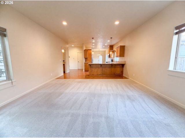 2817 Se CONDOR Ave, Gresham, OR 97080