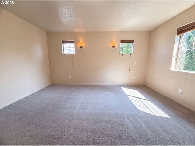 2817 Se CONDOR Ave, Gresham, OR 97080