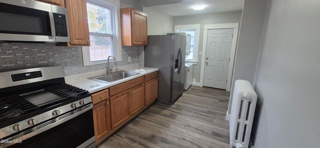 23 Albion Avenue, Albany, NY 12209