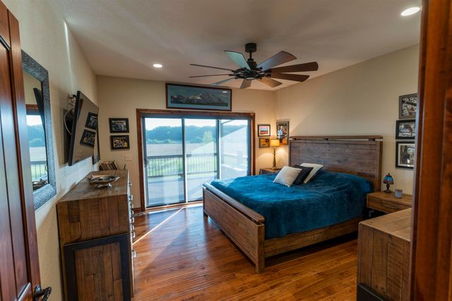 21261 SW Santa Fe Lake Rd, Douglass, KS 67039