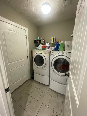 107 Southview Avenue, Ava, MO 65608