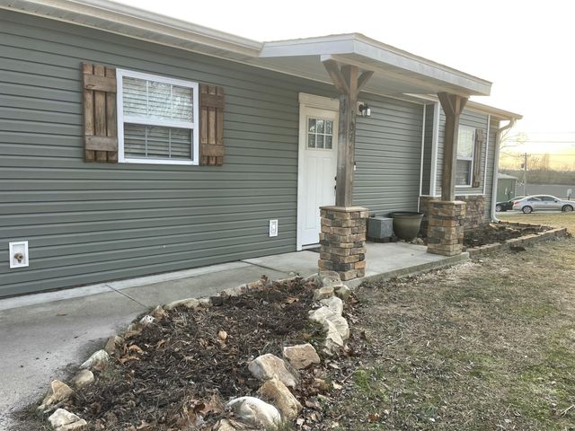 107 Southview Avenue, Ava, MO 65608