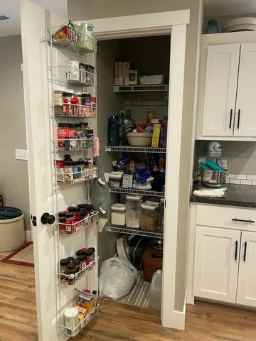 107 Southview Avenue, Ava, MO 65608