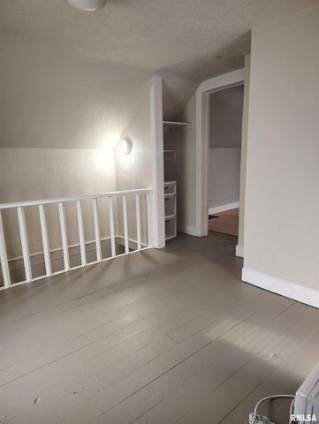 702 N AVENUE C, Canton, IL 61520