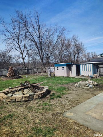 702 N AVENUE C, Canton, IL 61520