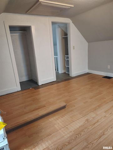 702 N AVENUE C, Canton, IL 61520