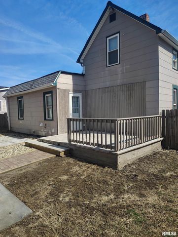 702 N AVENUE C, Canton, IL 61520