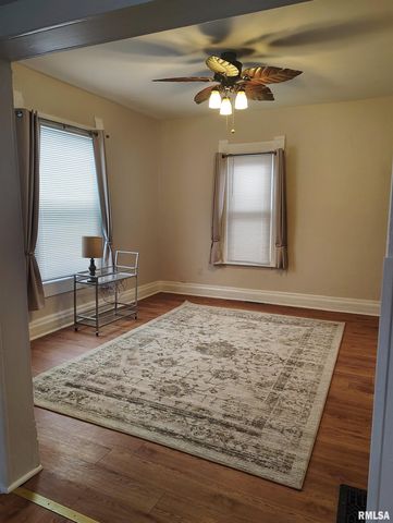 702 N AVENUE C, Canton, IL 61520