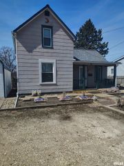 702 N AVENUE C, Canton, IL 61520