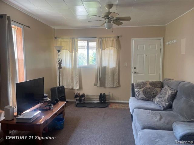 3141 Myrton Street, Burton, MI 48529