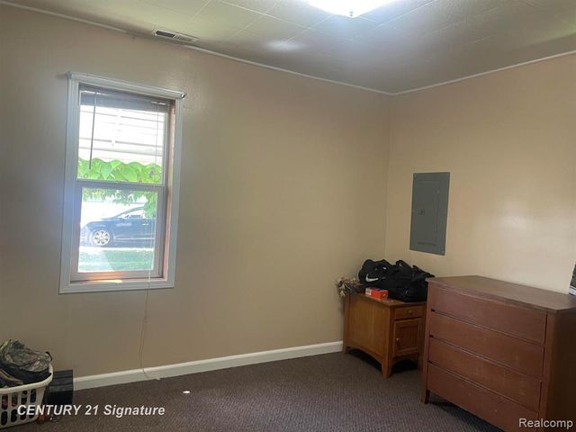 3141 Myrton Street, Burton, MI 48529